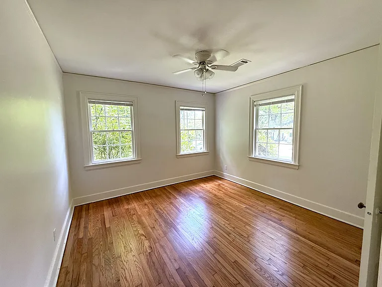 807 E Edgemont Ave — Photo 14