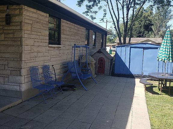 4th image of 6105 Panax Ln