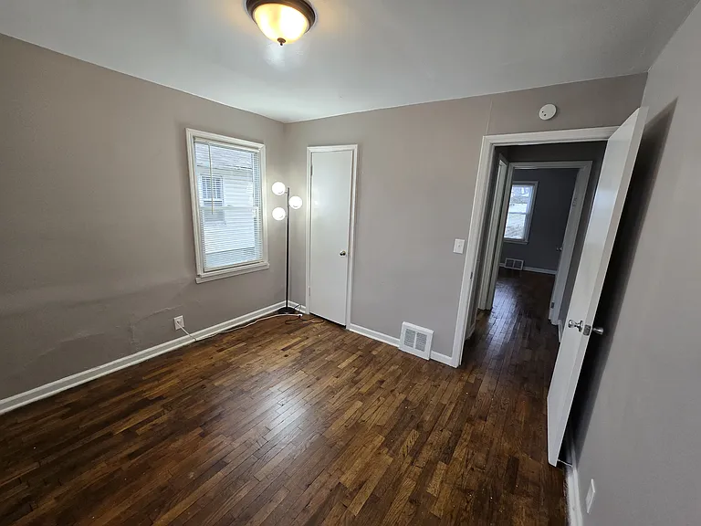 1106 Lincoln Ave — Photo 6