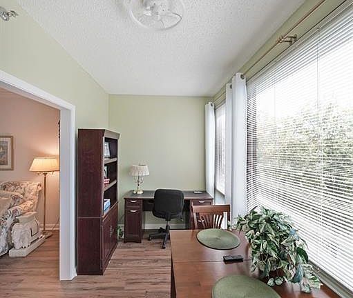 4th image of 1800 Clairmont Lake #522