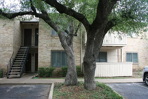 8210 Bent Tree Rd Photo 1