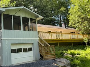 4147 Elderberry Ln, East Stroudsburg, PA 18302