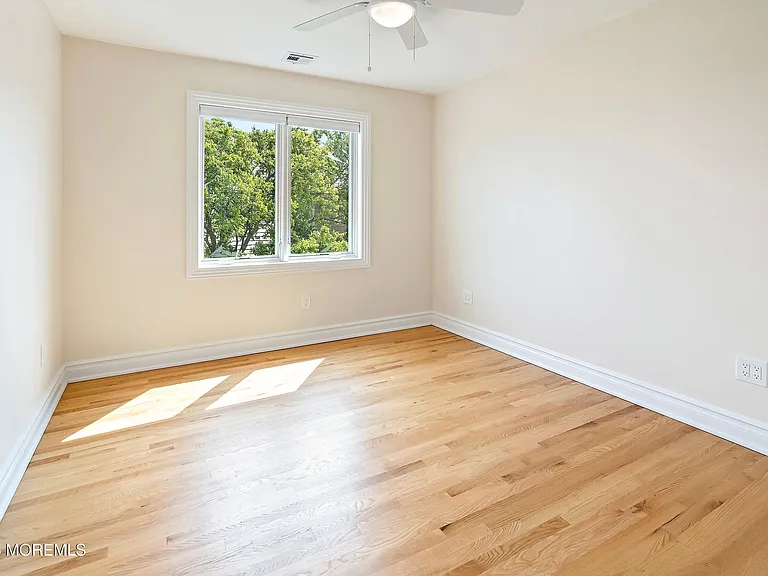 3 Grant Ave — Photo 20