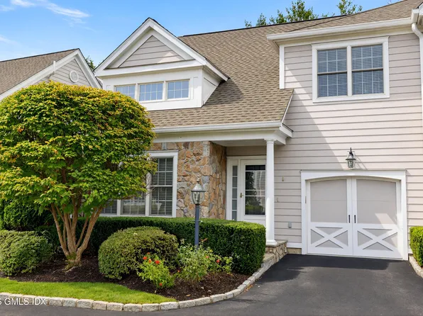 105 Hamilton Ave APT 8, Greenwich, CT 06830