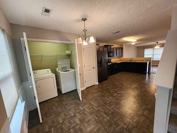 4th image of 1833 Warmingfield Dr