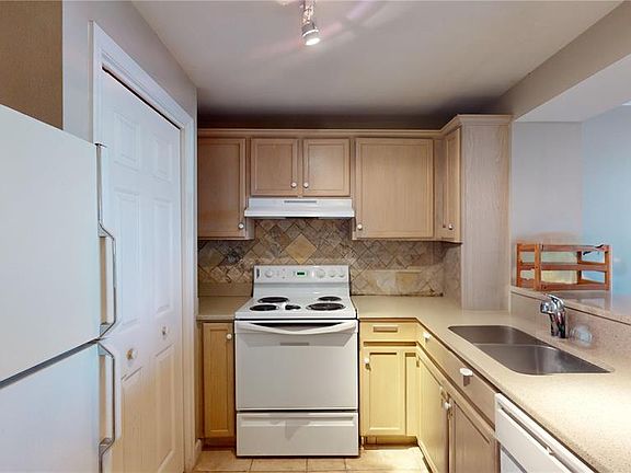 5th image of 345 BAYSHORE BOULEVARD #1203