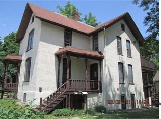 628 9th St #1, Rockford, IL 61104