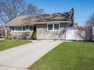 3401 Hawthorne Dr N, Wantagh, NY 11793