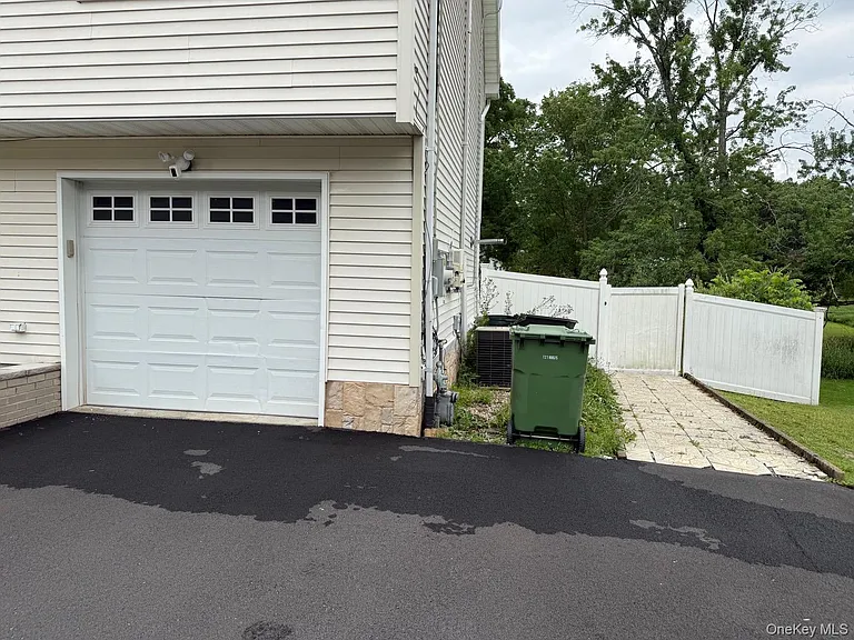 9 Ashland Ave — Photo 2