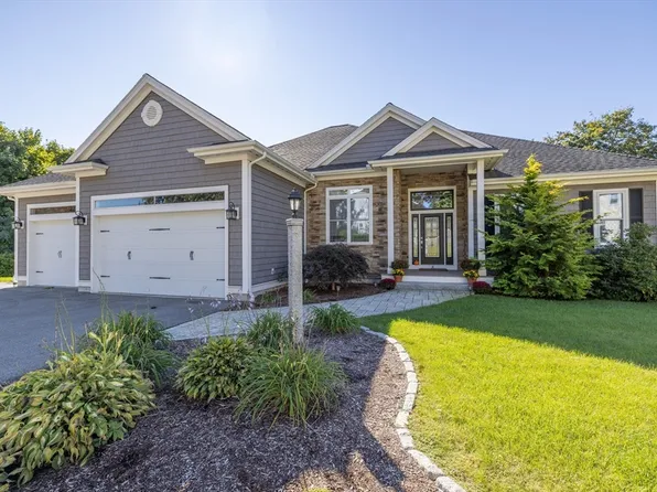 8 Garden St, Woburn, MA 01801