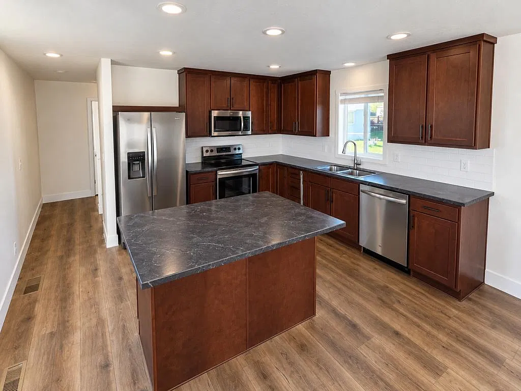 3529 Placer Dr — Photo 3