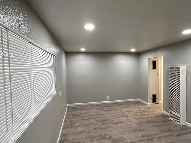 1125 Lochbrae Rd #4 — Photo 4