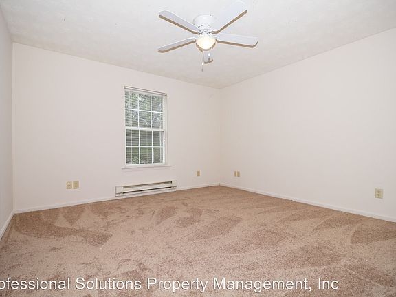 3rd image of 124 Manna Dr APT 5