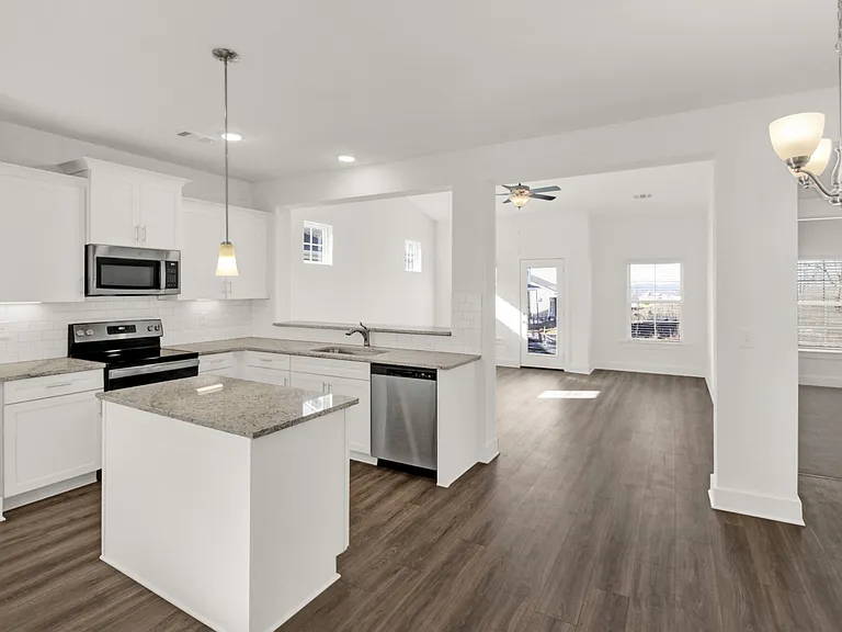 3018 Orangery Dr — Photo 11