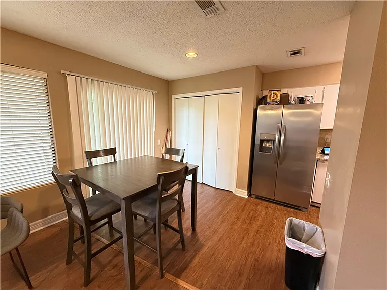 1609 Lemon Tree Ln — Photo 6