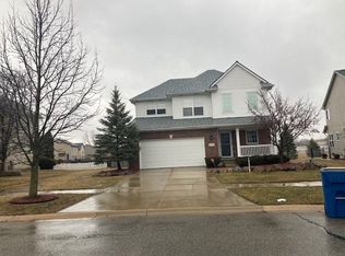 8290 S Warwick Ct, Ypsilanti, MI