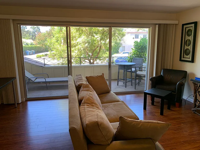 sitting to balcony