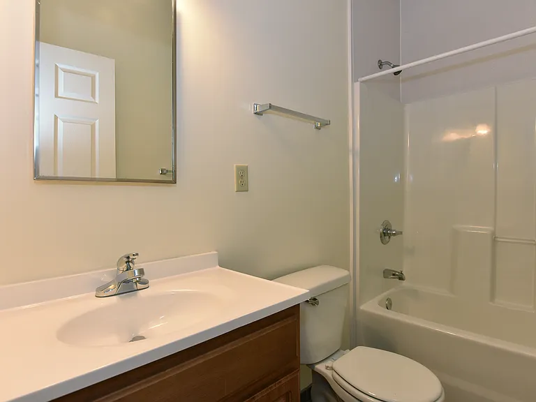 320 S Dunn — Photo 53