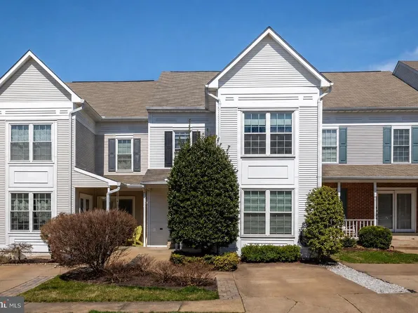 13112 Hearthside Ln, Fairfax, VA 22033