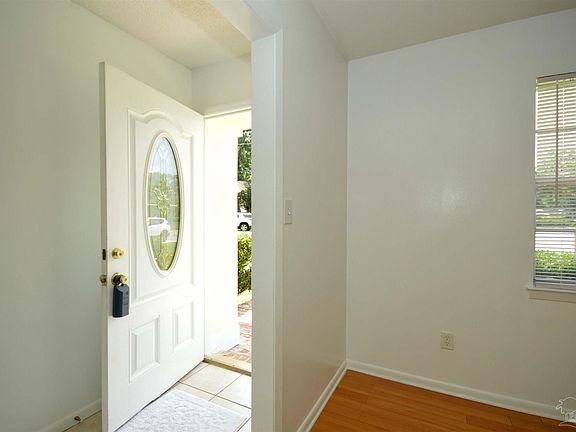 5th image of 8008 Malibu Cir