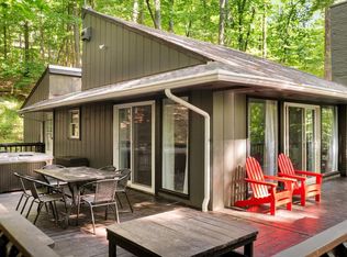 18 Bobcat Ct, Berkeley Springs, WV