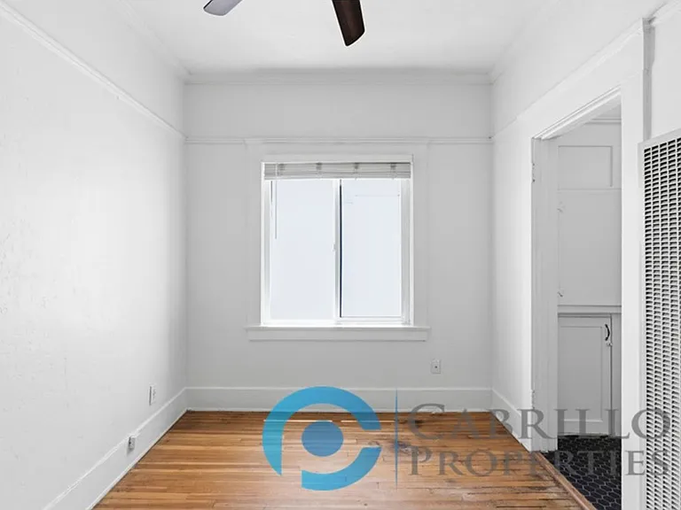 Casa Blanca Apartments — Photo 3