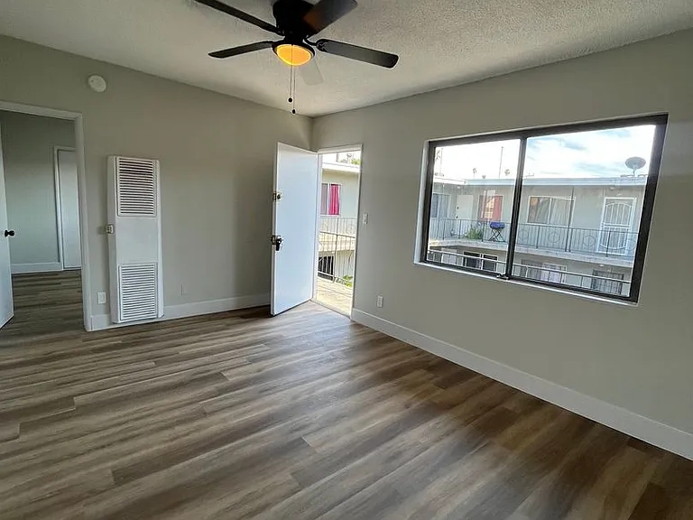 8029 S Hoover St — Photo 2