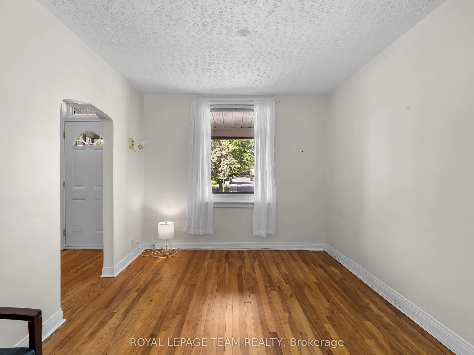 2 bed, $3,000 — Photo 3