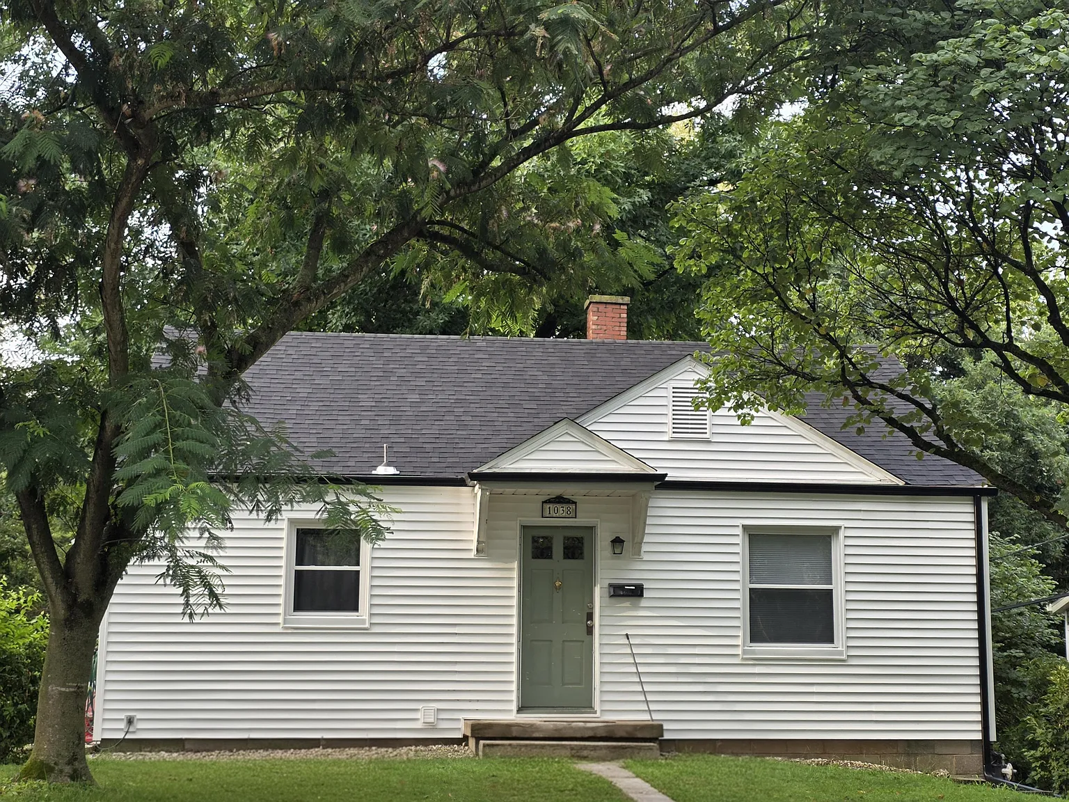 2 bed, 832 sqft, $1,500 — Photo 1