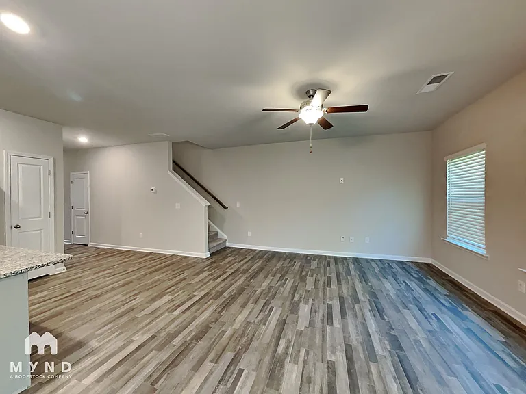 5091 Lower Elm St — Photo 2