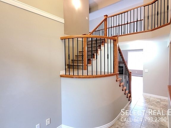 3rd image of 46483 Valleyview Rd