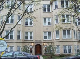 West Ridge Renovated Apts!, Chicago, IL 60645