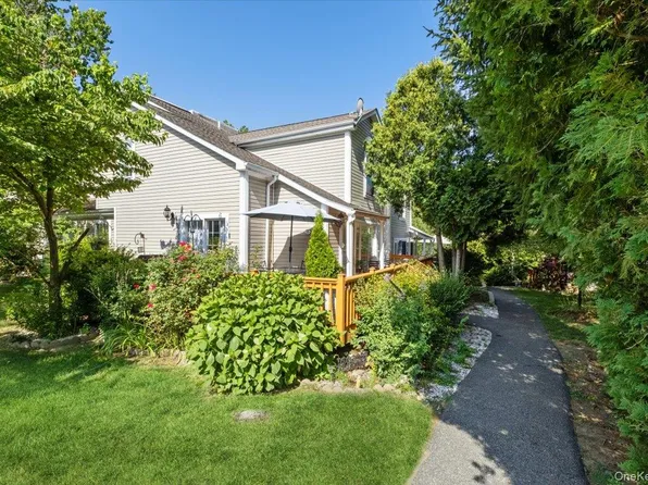 55 Pembrooke Court, Putnam Valley, NY 10579
