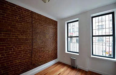 Rented by CITY SKYLINE REALTY INC