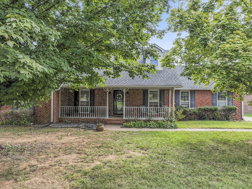1st image of 214 Benefield Dr