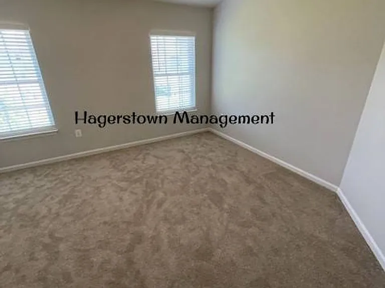 18319 Roy Croft Dr — Photo 8