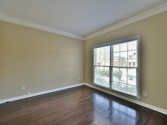 3rd image of 2732 Stillwater Lake Ln