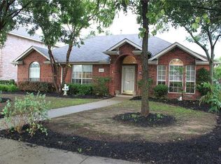 1054 Suffolk Ln, Cedar Hill, TX 75104