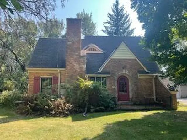 14975 West North AVENUE, Brookfield, WI 53005