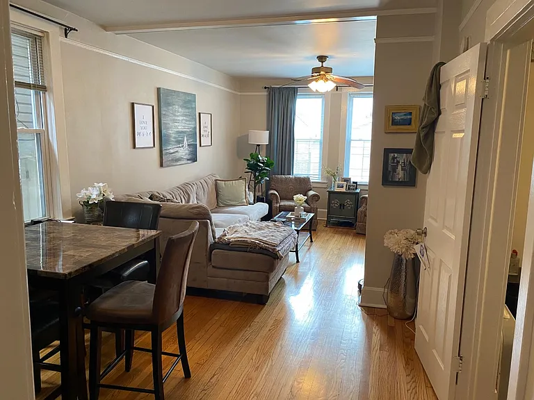 1082 N Marshfield Ave #1R — Photo 12