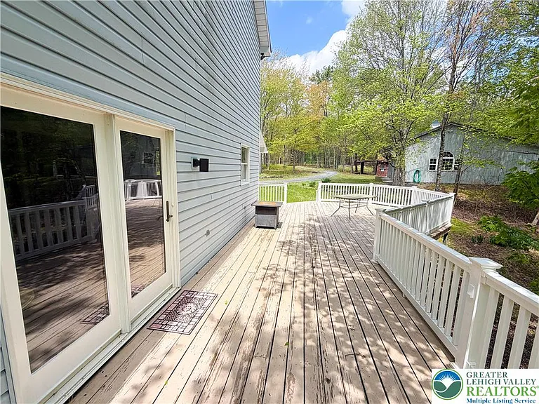 1395 Station St — Photo 5