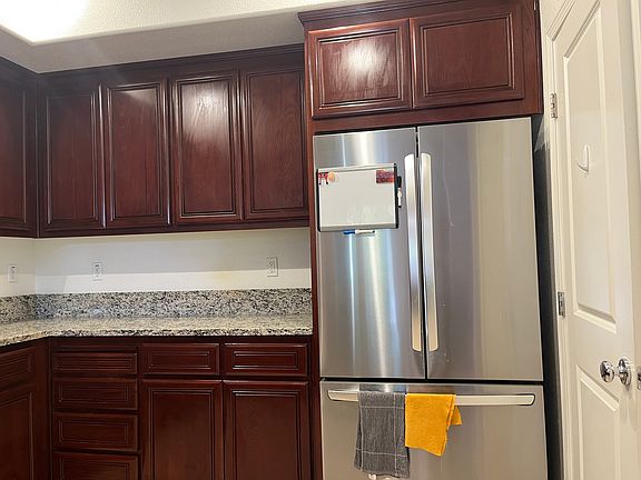 5th image of 1371 Westbury Dr