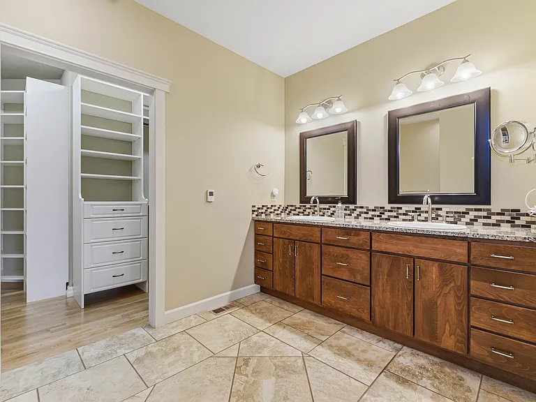 125 E Mountain Brook Ln — Photo 15