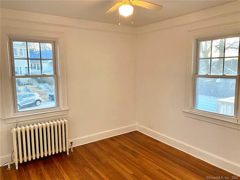 43 Mohegan Ave #2 — Photo 10