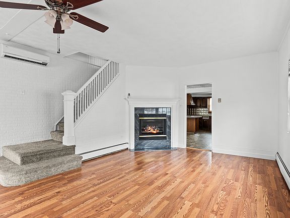 2nd image of 50 Yale St