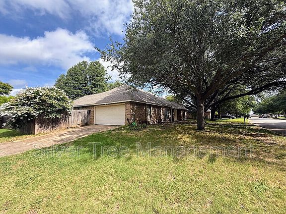 2nd image of 7716 Pampas Dr