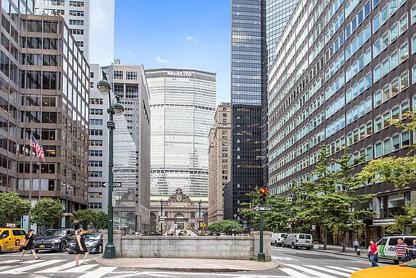 Rented by Compass | media 25