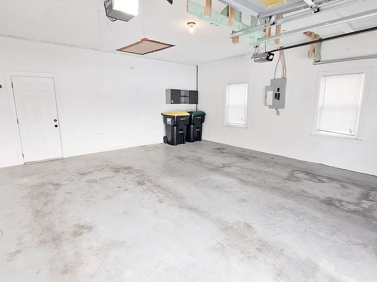 1170 Westminster Ave — Photo 49