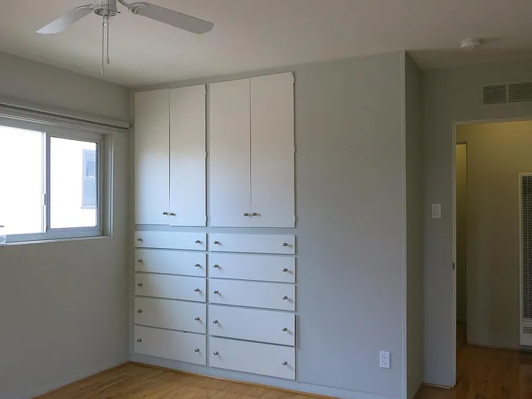 667 Flower Ave #1 — Photo 12