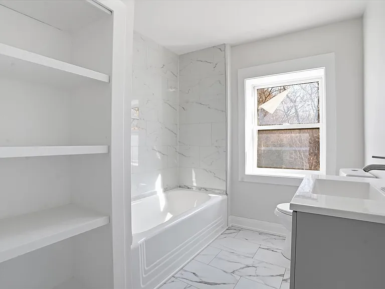 297 E Lakeview Ave #0 — Photo 45